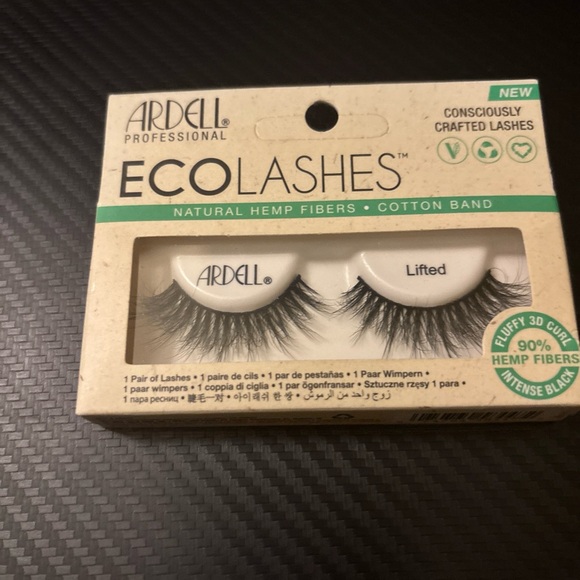 Ardell EcoLashes with Intense Black Fibers - Picture 2 of 3